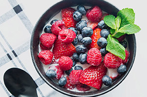 Coupe de crème et petits fruits