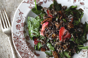 Salade de riz sauvage fraises