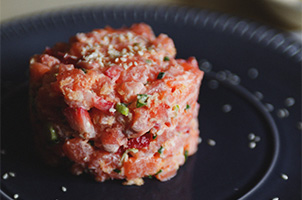 Tartare de saumon fraises mayonnaise